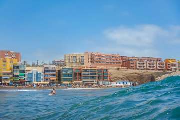 Oleaje en las playas de Telde/Antonio Rico.